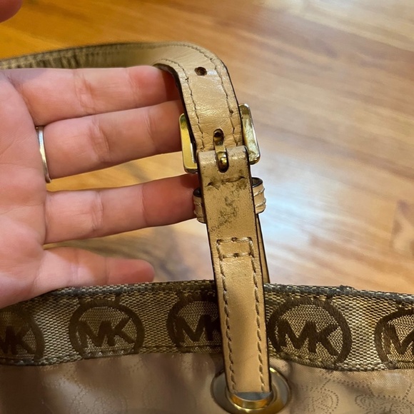 Michael Kors Purse - Picture 11 of 12
